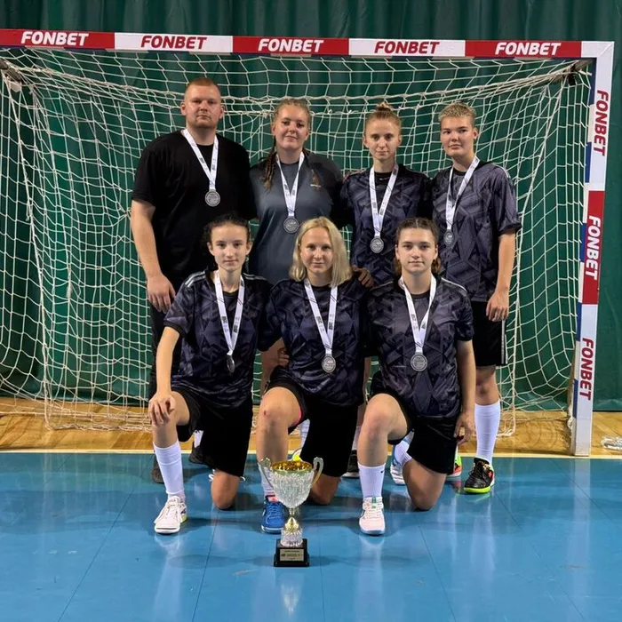 Второе место - женский футбол!